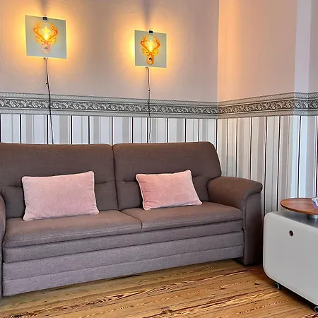 Apartment Am Schloss-park Biebrich Am Rhein Wiesbaden