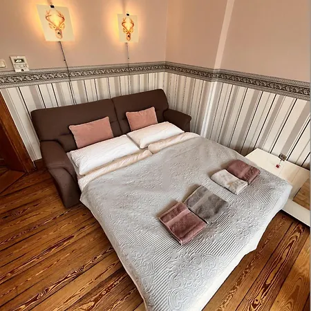 Am Schloss-park Biebrich Am Rhein