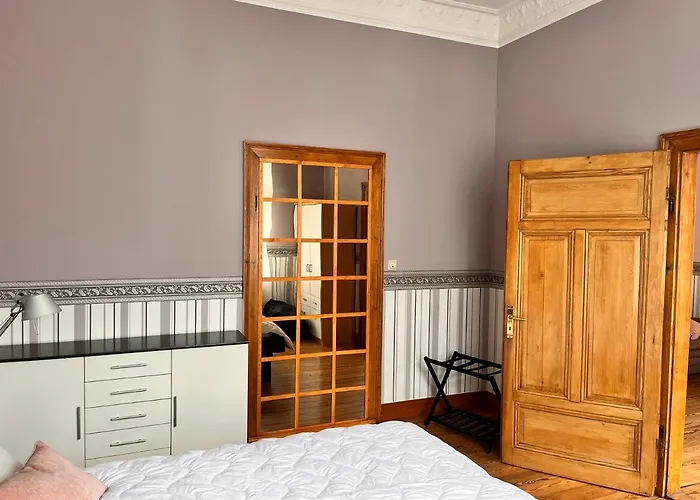 Apartment Am Schloss-park Biebrich Am Rhein Wiesbaden